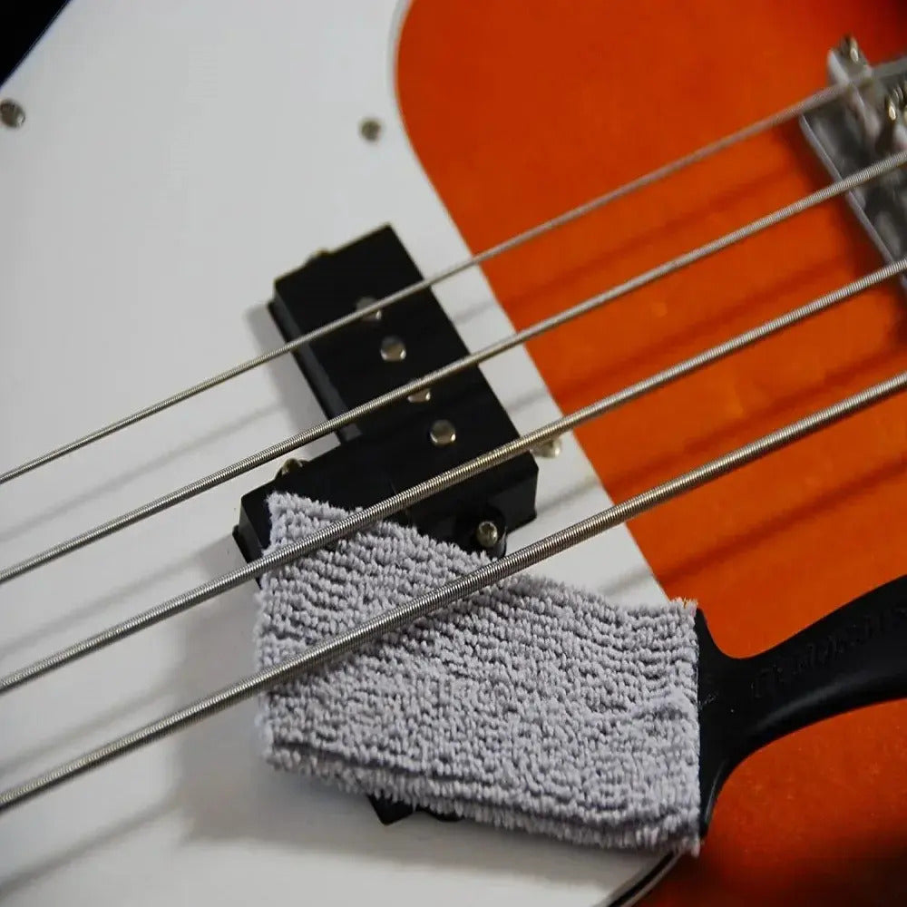 Kit Limpieza Instrumentos Musicales De Cuerda Bajo/guitarra